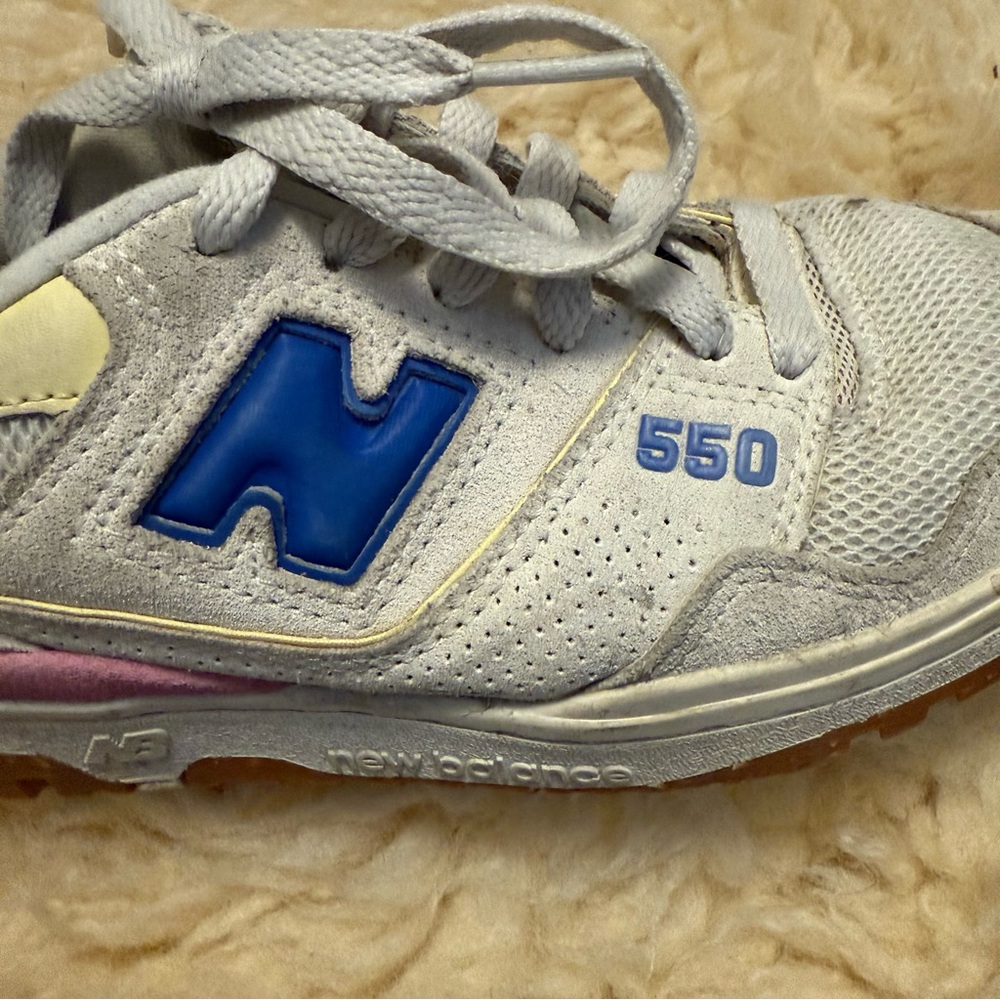 New Balance 550 Sneakers in cream yellow blue pink - Picture 7 of 9